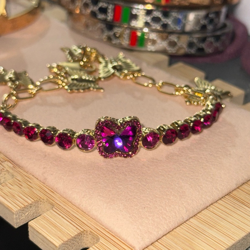 Oro Laminado Elegant Gold and Rose Pink Butterfly Bracelet